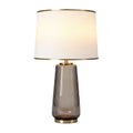 **Lampe de table en verre strié, abat-jour blanc, design moderne**
